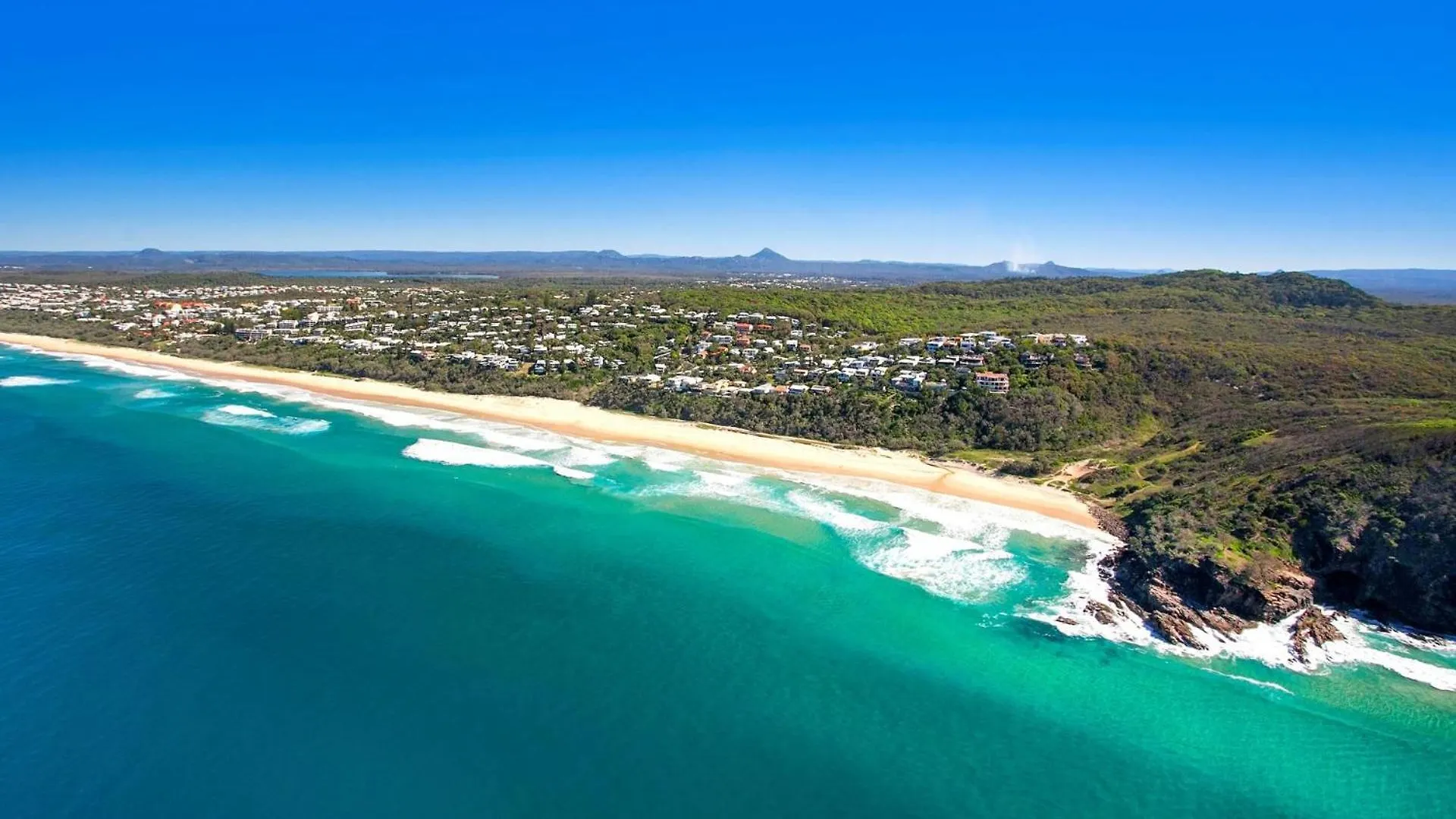 Elanda St Home Luxurious Beachside Living Sunshine Beach 0*,  Australia