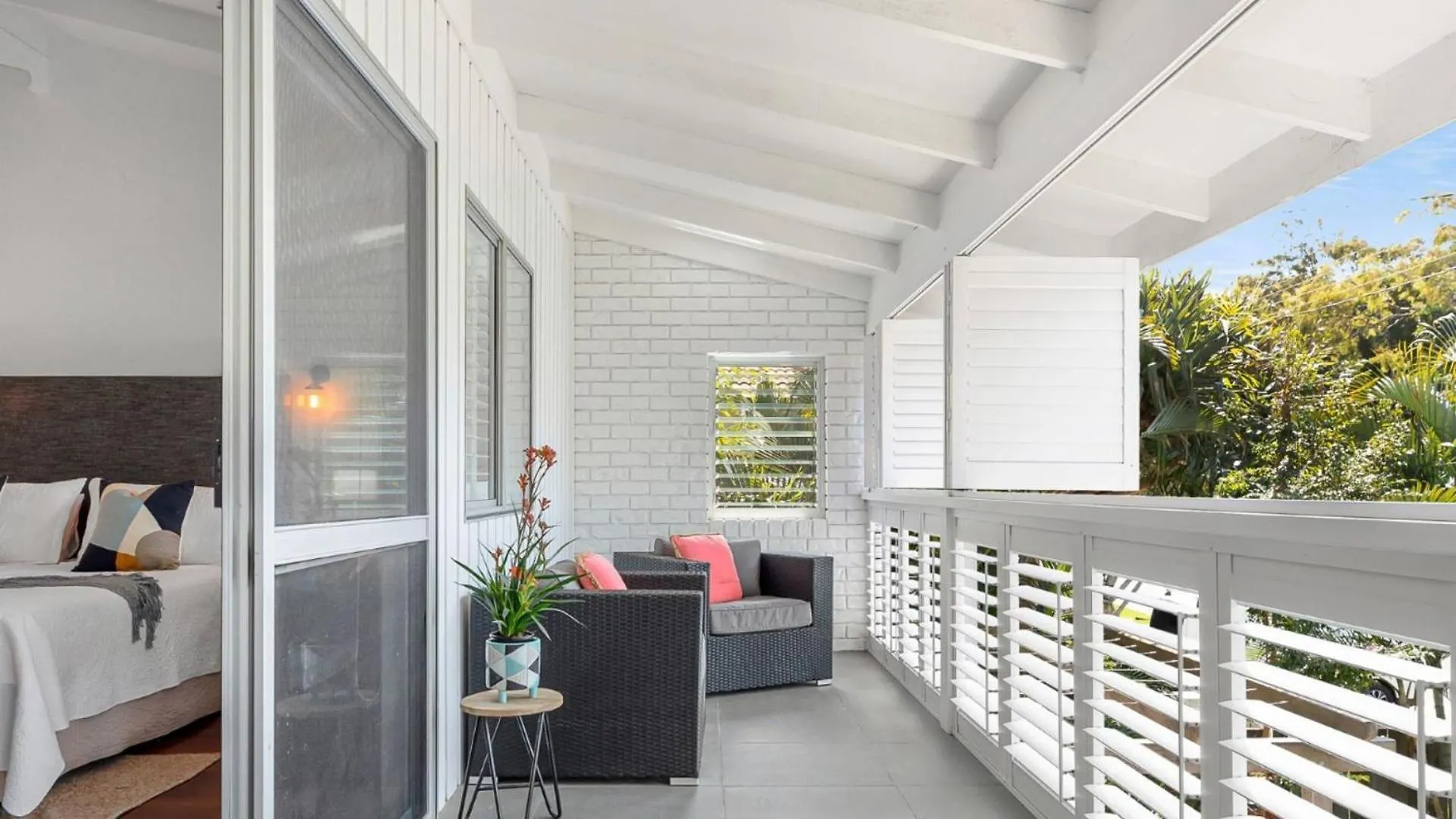Holiday home Elanda St Home Luxurious Beachside Living Sunshine Beach